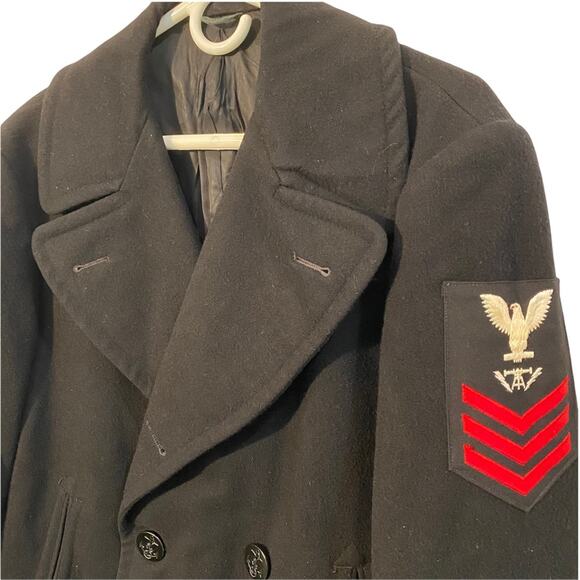 VINTAGE Military Peacoat Mens Size 40 US Navy Wool Black patch insignia - Picture 2 of 5
